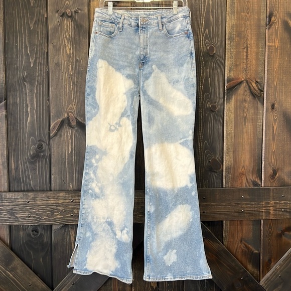 Old Navy Higher High Rise Jeans Flare 8 Bleached Denim Split Hem Boho Festival - Picture 1 of 13